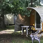 Spacieux Avec Terrasse, 3 Chambres, Pour 6 Personnes - Api-1-52-357 *