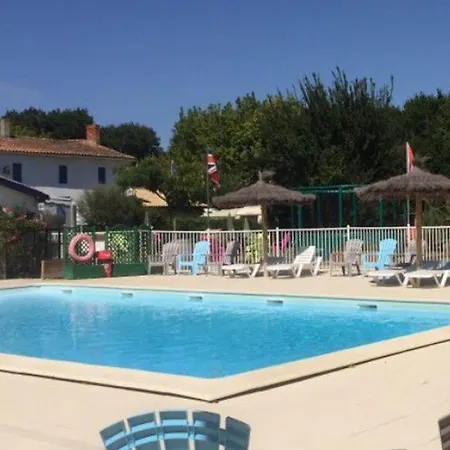 Spacieux Avec Terrasse, 3 Chambres, Pour 6 Personnes - Api-1-52-357 Vendays-Montalivet