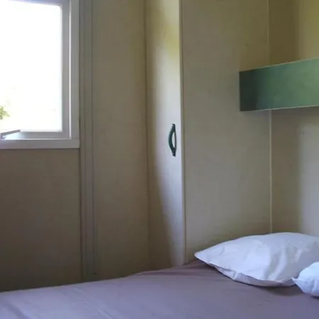 Spacieux Avec Terrasse, 3 Chambres, Pour 6 Personnes - Api-1-52-357 Campingplads *