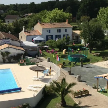 Campingplads Spacieux Avec Terrasse, 3 Chambres, Pour 6 Personnes - Api-1-52-357 *