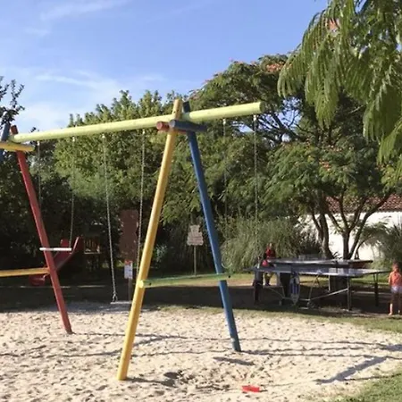 Campingplads Spacieux Avec Terrasse, 3 Chambres, Pour 6 Personnes - Api-1-52-357 Vendays-Montalivet