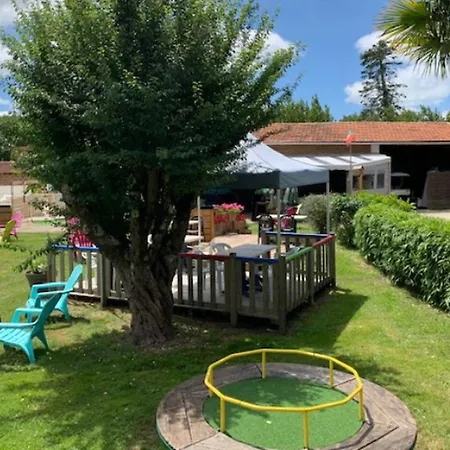 Spacieux Avec Terrasse, 3 Chambres, Pour 6 Personnes - Api-1-52-357 Vendays-Montalivet